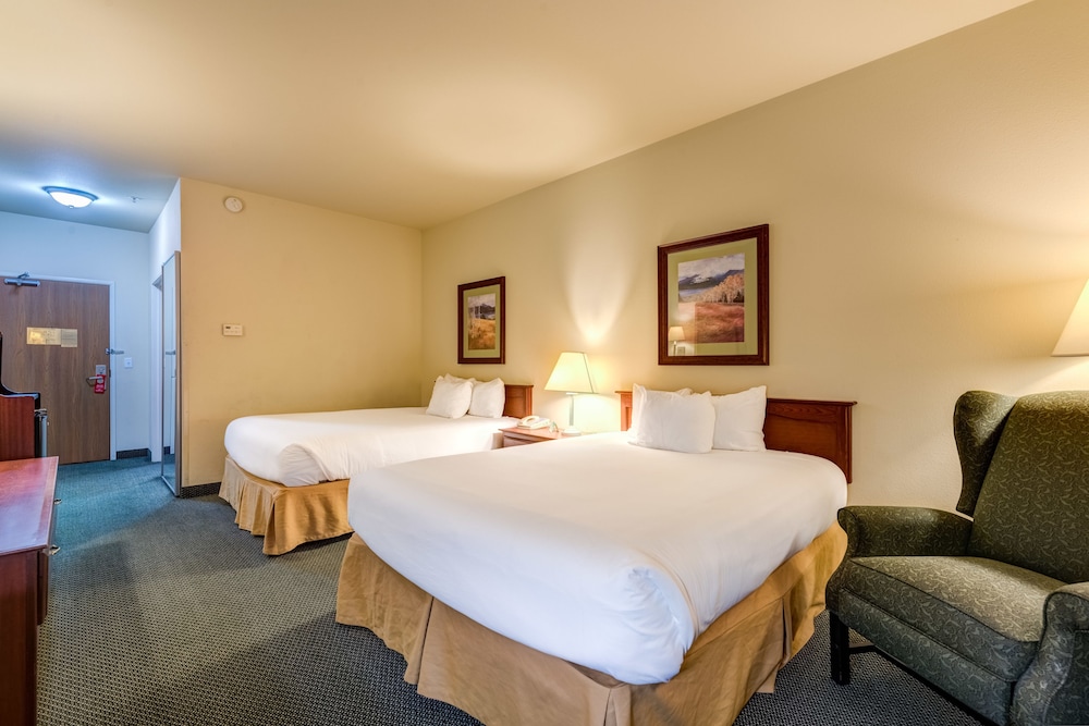 Standard Room, 2 Queen Beds - Photo 1