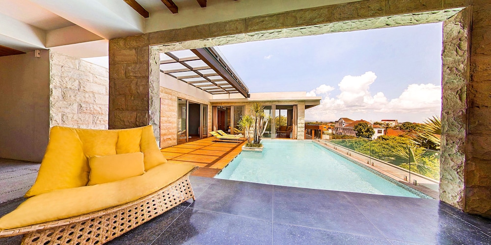 2 BR TShore Rooftop Villa Private Pool (Standard Check Out at 2:00 PM)