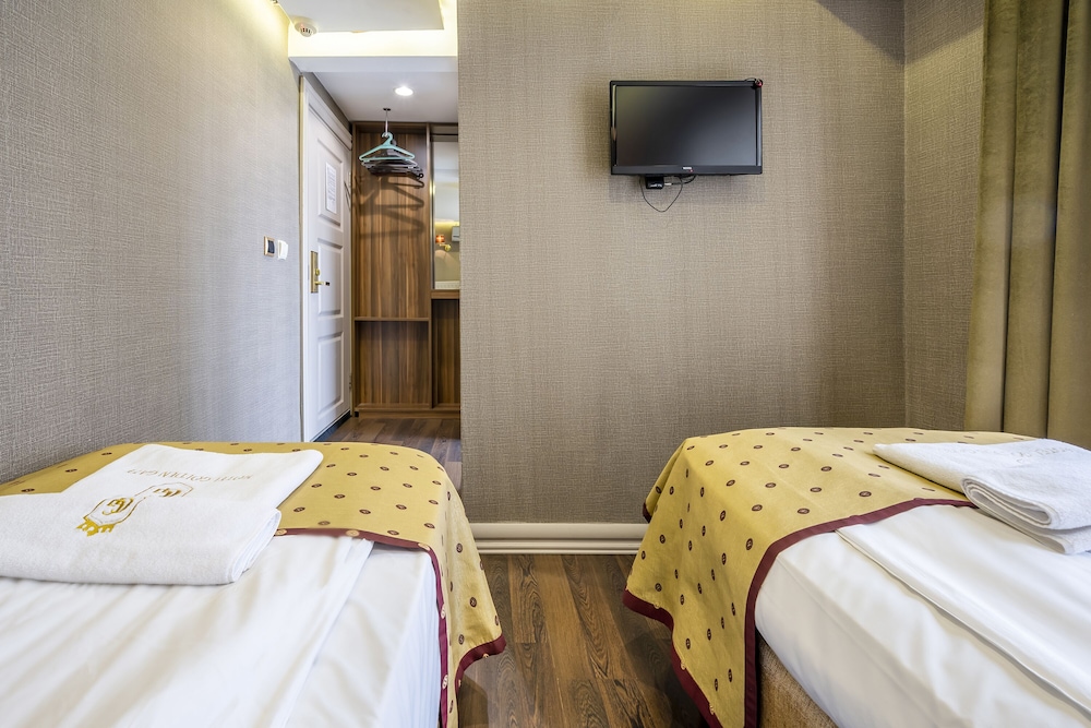Economy Twin Room photo 3
