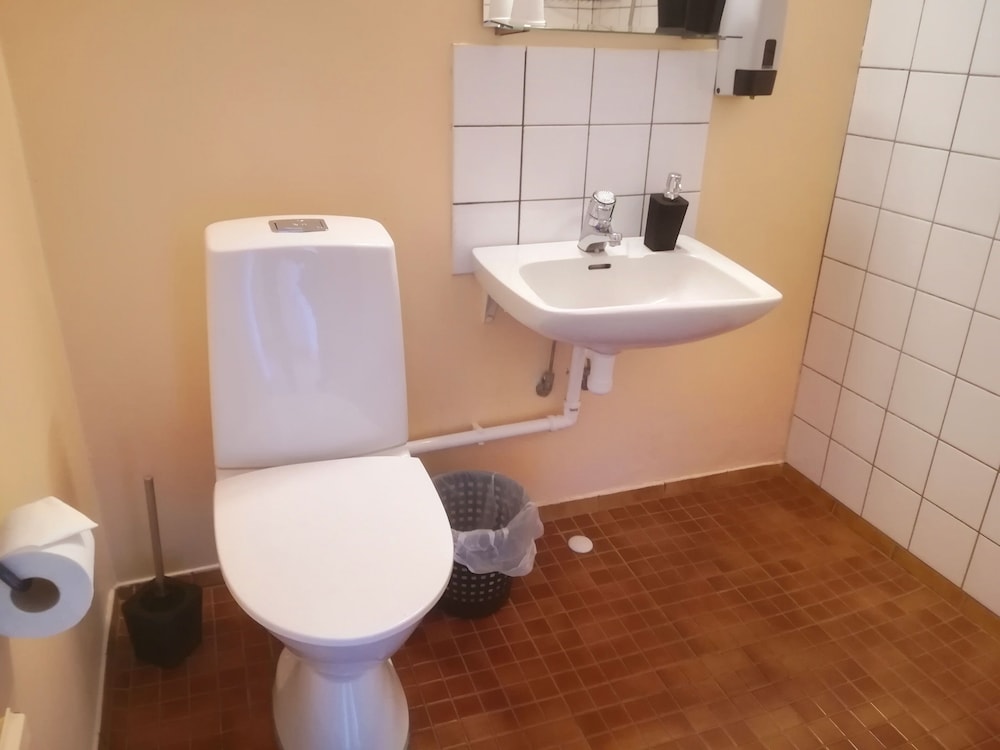 Family Quadruple Room, Private Bathroom photo 3