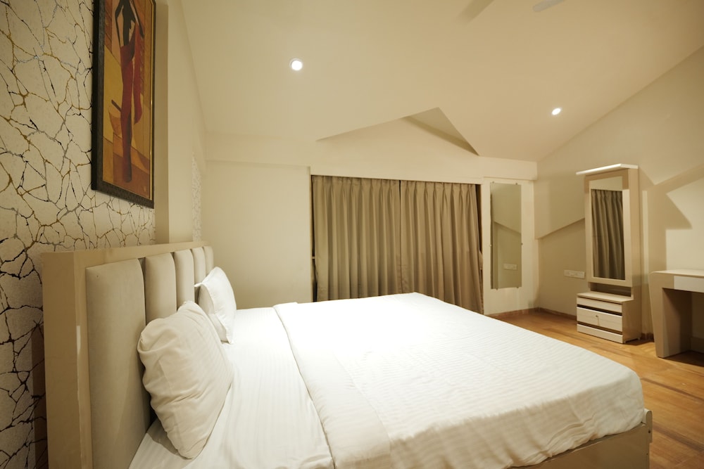 Villa photo 1
