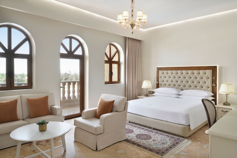 Suite, 1 King Bed, Balcony - Photo 1