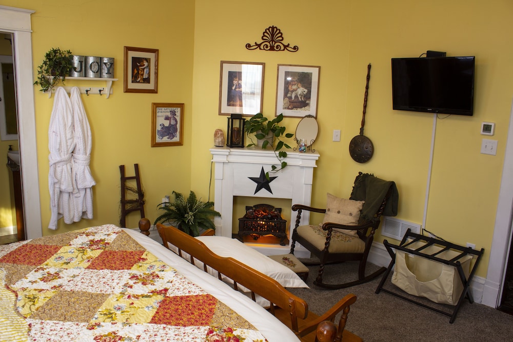 Americana Suite photo 2