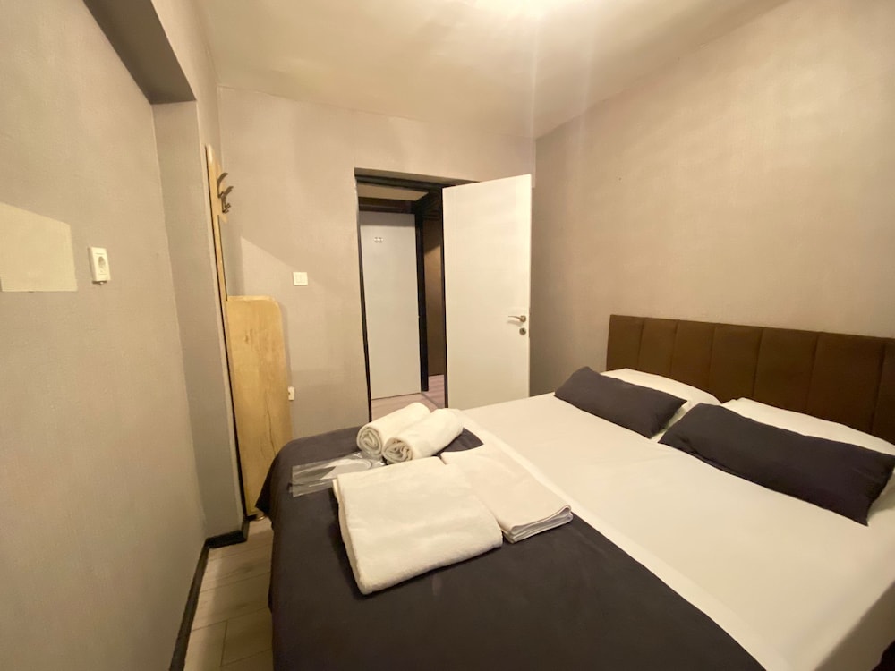 Economy Apartment photo 2