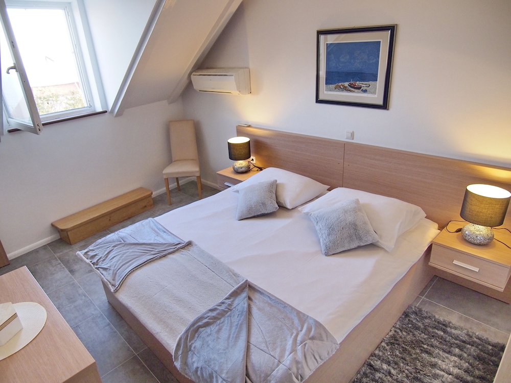 Apartment, 1 Bedroom, Sea View photo 3
