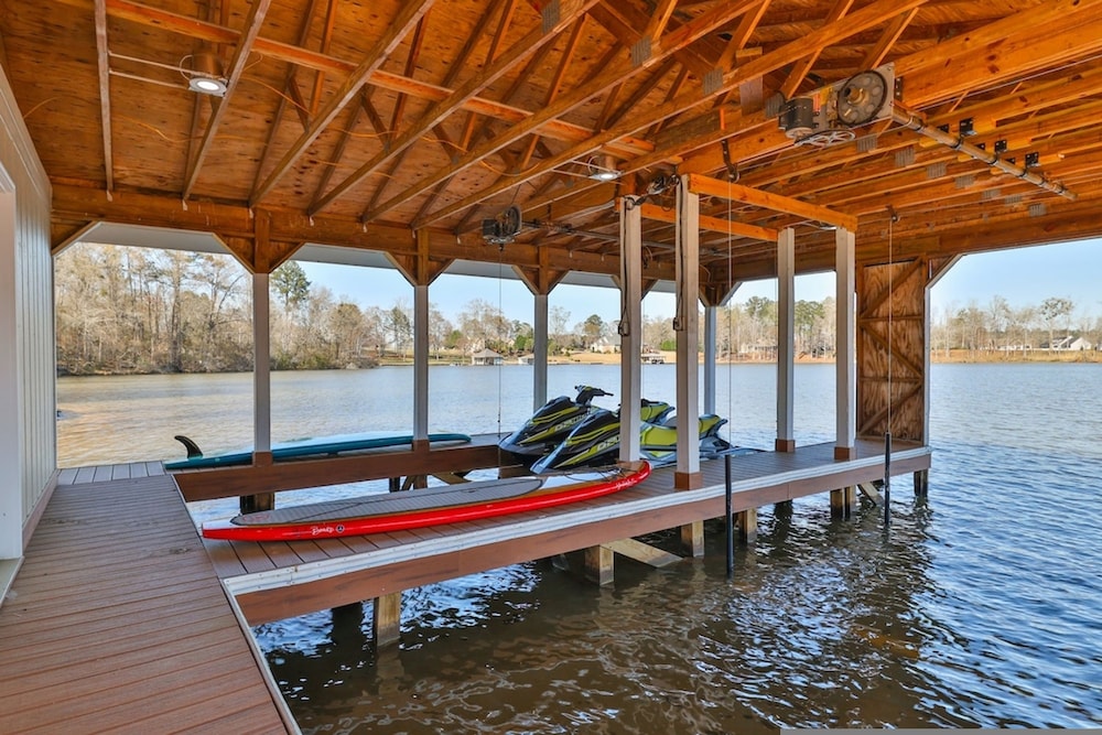 7BR Lakefront Haven Pool Hot Tub Gated 4acres, Billede 23