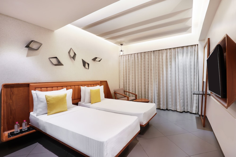 Deluxe Room - Photo 2