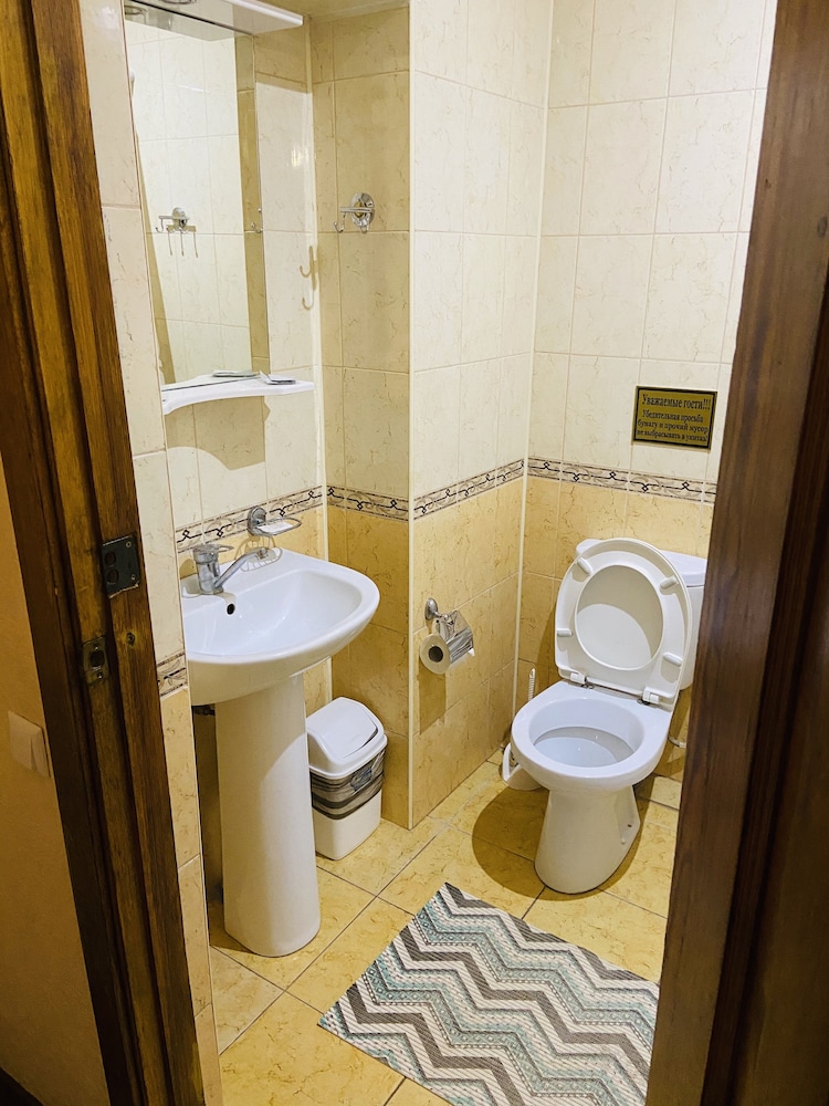 Economy Twin Room, 2 Twin Beds, Non Smoking photo 2