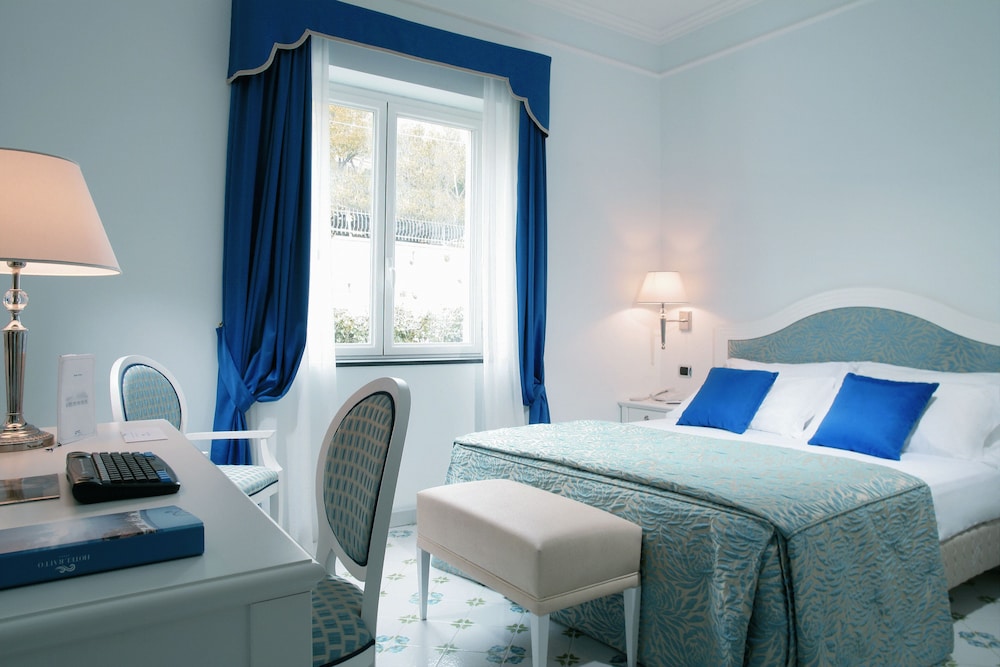 Standard Double or Twin Room - Photo 3