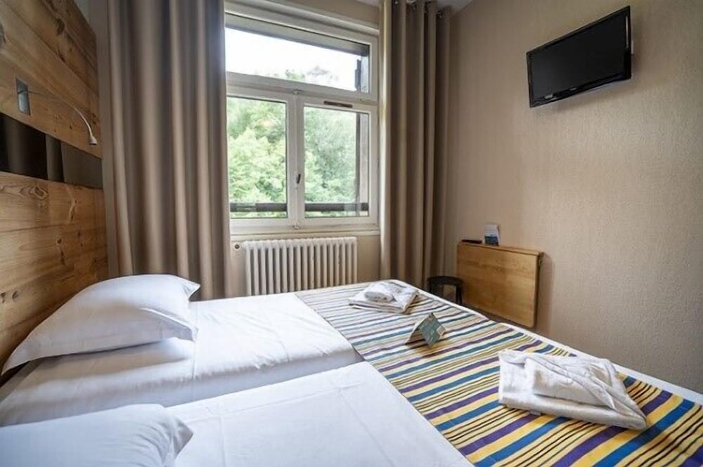 Economy Suite, 1 Bedroom, Private Bathroom photo 2
