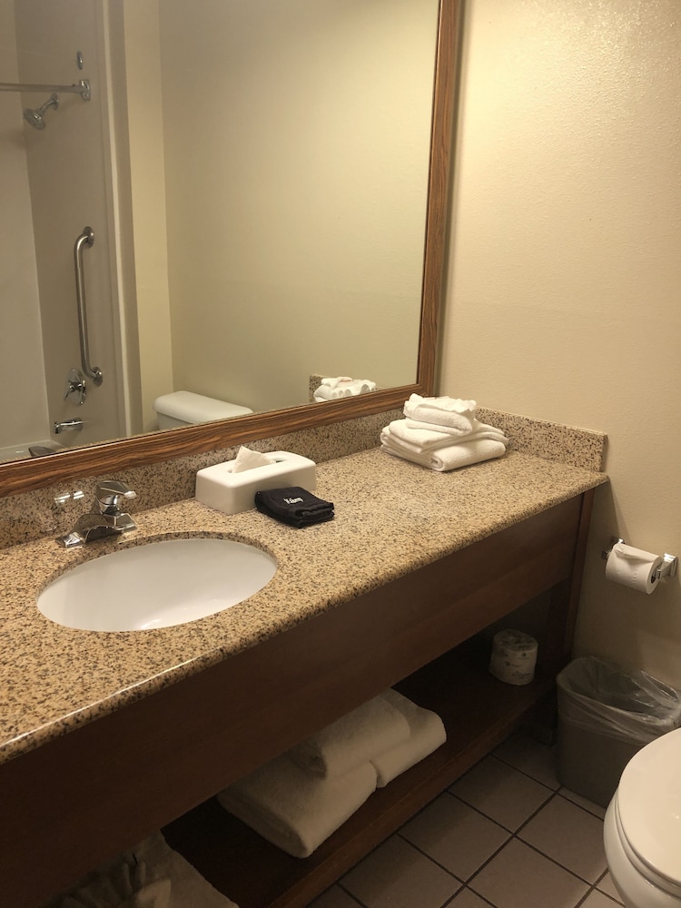 Suite, Multiple Beds, Non Smoking - Photo 10