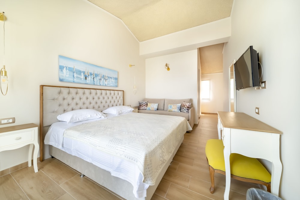 Junior Suite, Sea View photo 3