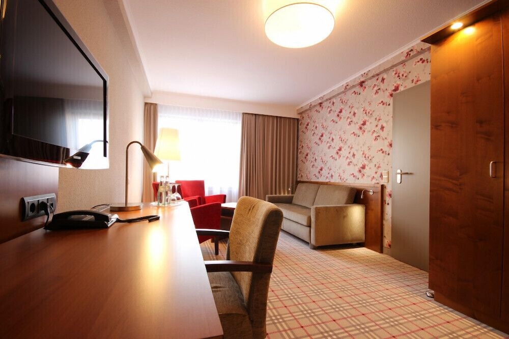 Suite thumbnail 5