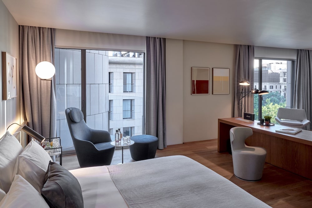Grand Room (Sir Grand) thumbnail 5