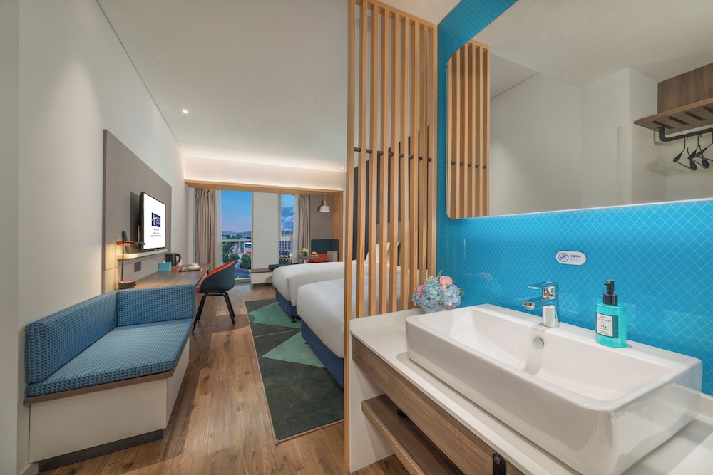 Standard Room, 2 Twin Beds - Photo 2