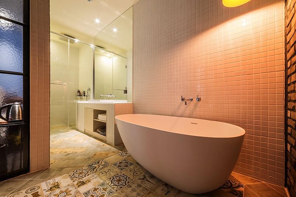 Standard Room (Bath Bomb Package) - Photo 2