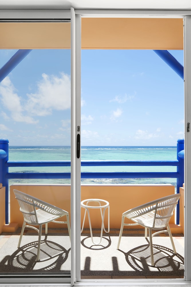 BANG ON BEACH photo 3