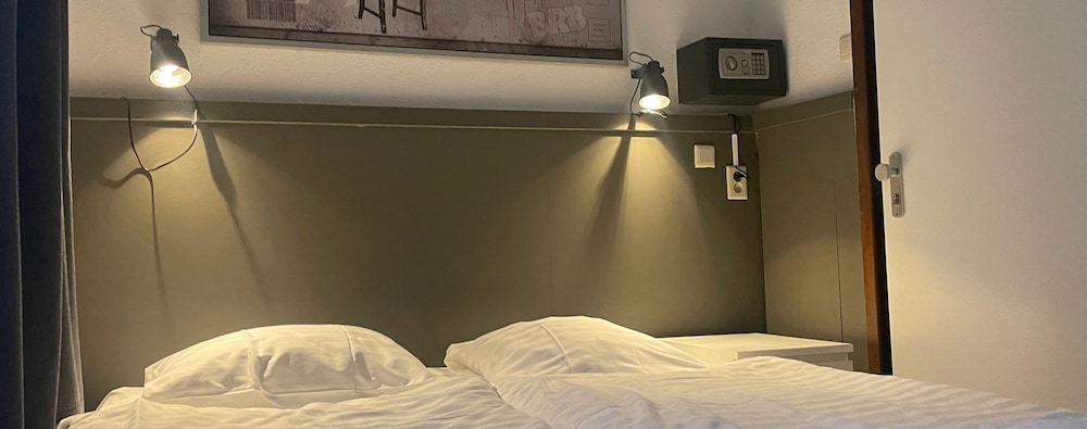 Classic Twin Room, 2 Twin Beds, Private Bathroom, City View