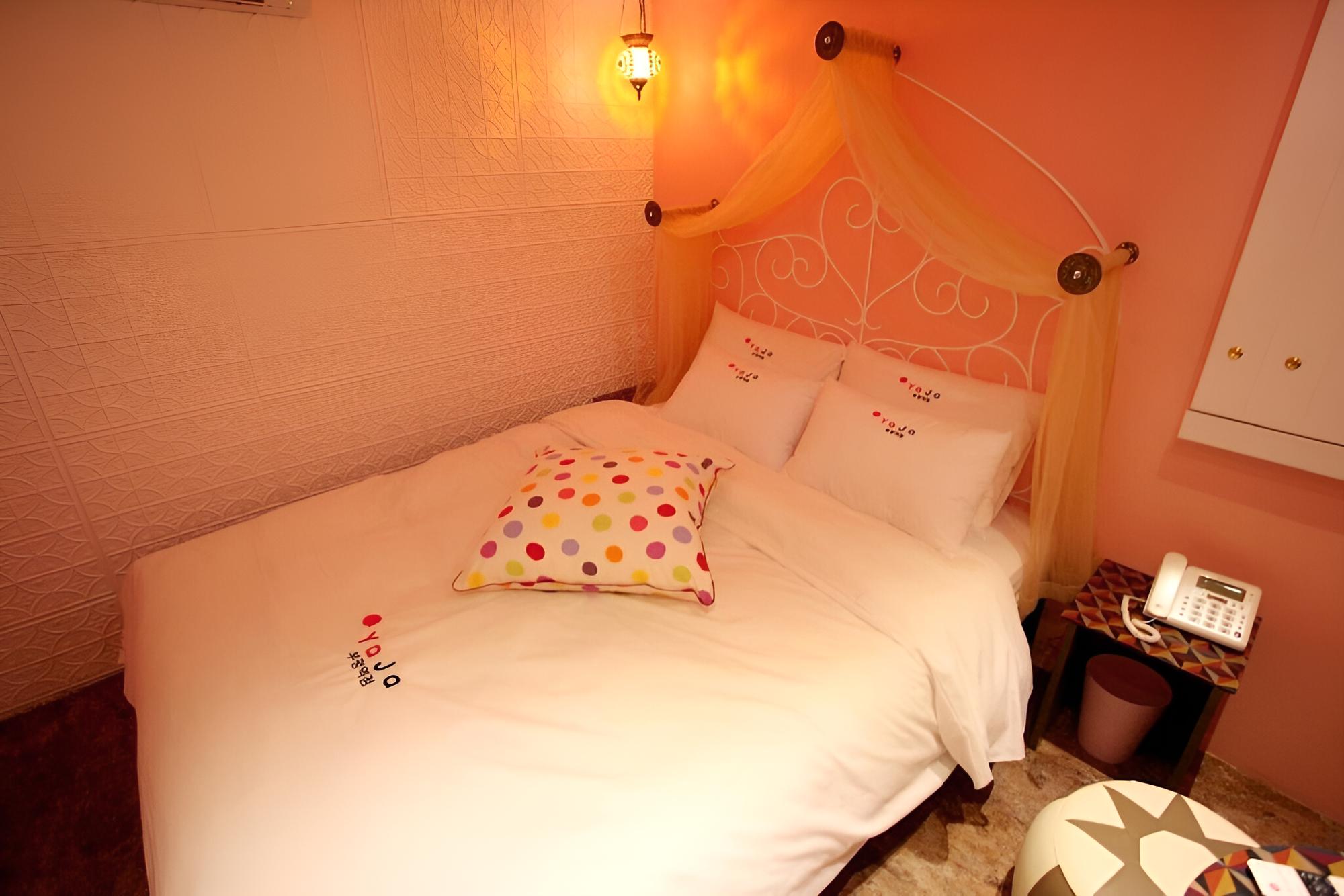 Room (VIP (Netflix Available High Performin) - Photo 3