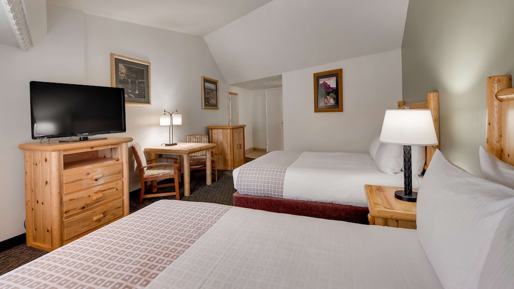 Standard Room, 2 Queen Beds, Non Smoking, Refrigerator