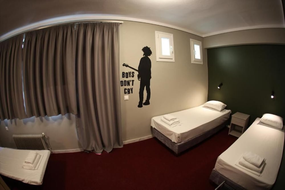 Standard Triple Room, Multiple Beds, Non Smoking