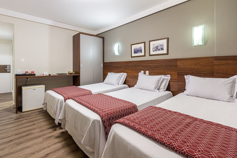 Standard Room, 3 Twin Beds - Photo 2