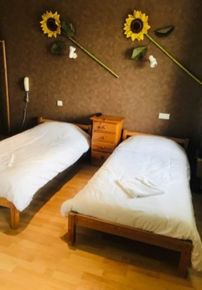 Standard Twin Room photo 1