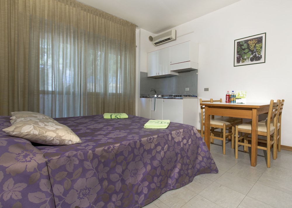 Apartment - Photo 2