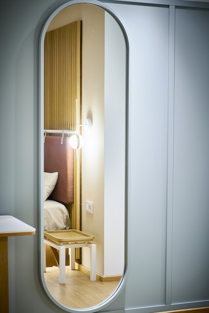 Standard Double Room - Photo 8