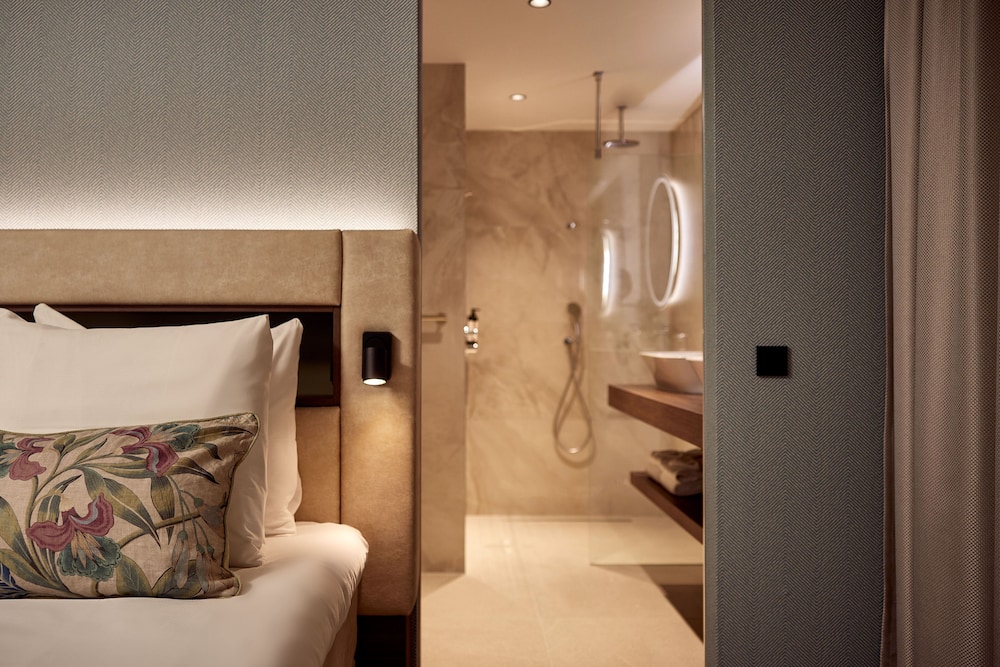 Executive Room photo 2