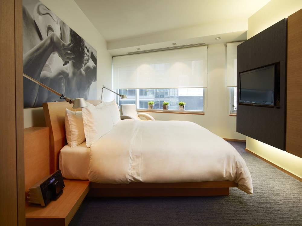 Signature Suite, 1 Bedroom - Photo 1
