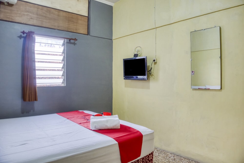 Economy Room (Reddoorz) - Photo 4