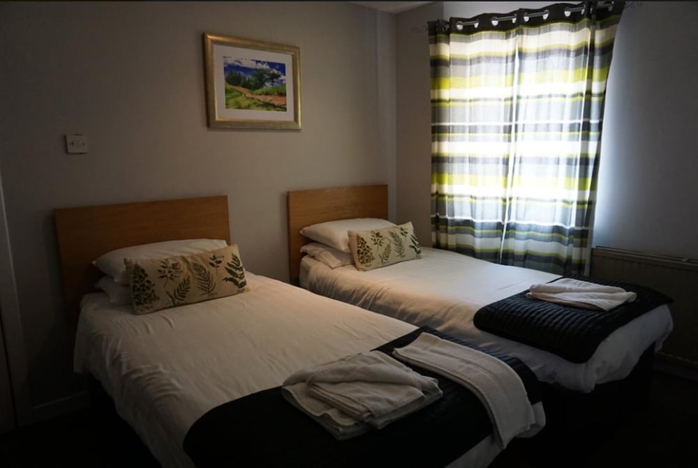 Twin Room, Ensuite (Small) - Photo 3