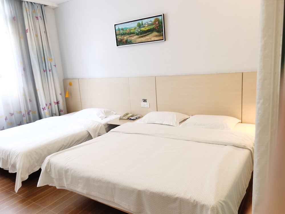 Classic Twin Room
