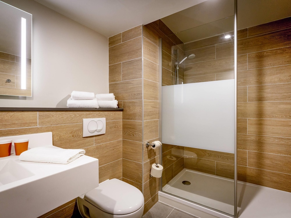 Standard Room, Multiple Beds - Photo 1