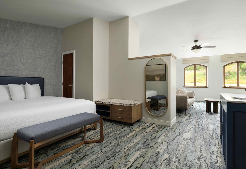 Suite, Multiple Beds