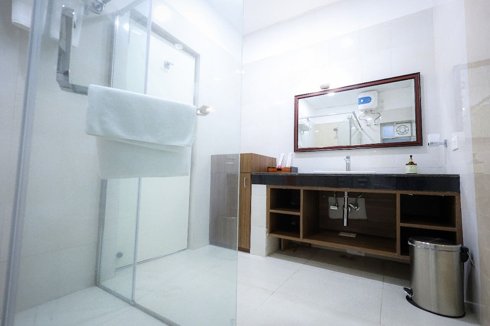 Deluxe Suite - Photo 3