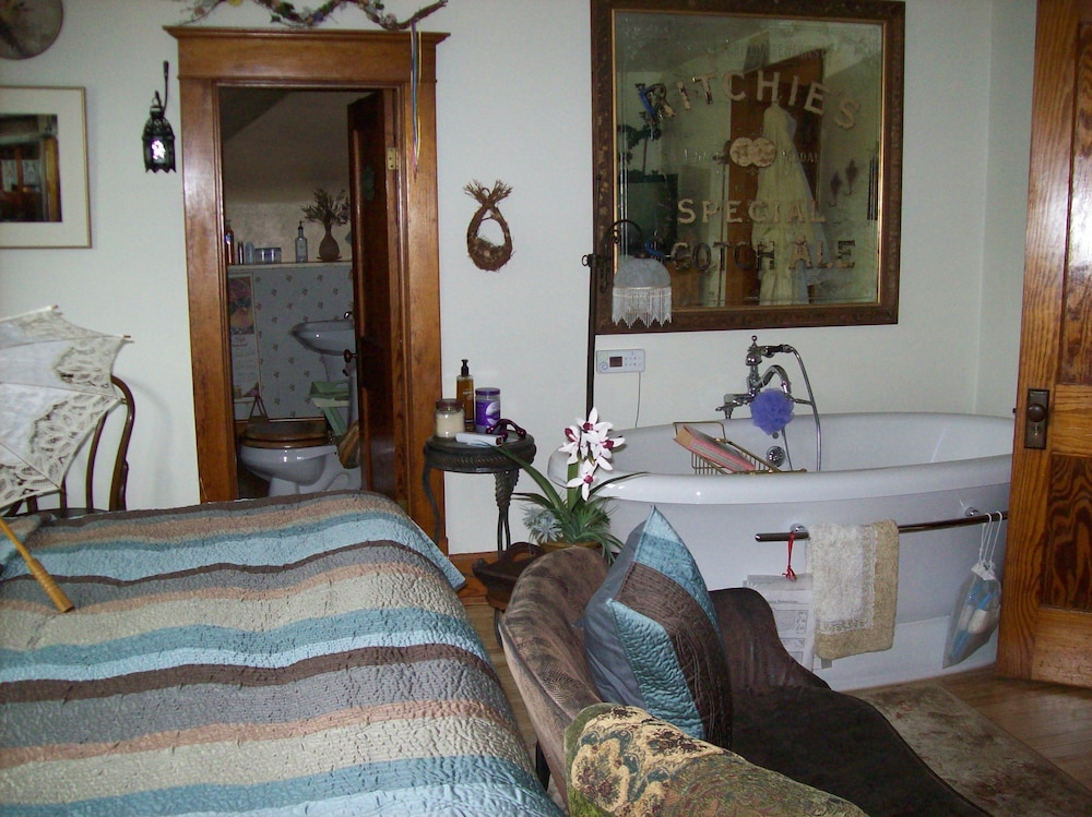 Suite, 2 Bedrooms, Non Smoking (English Garden) photo 3
