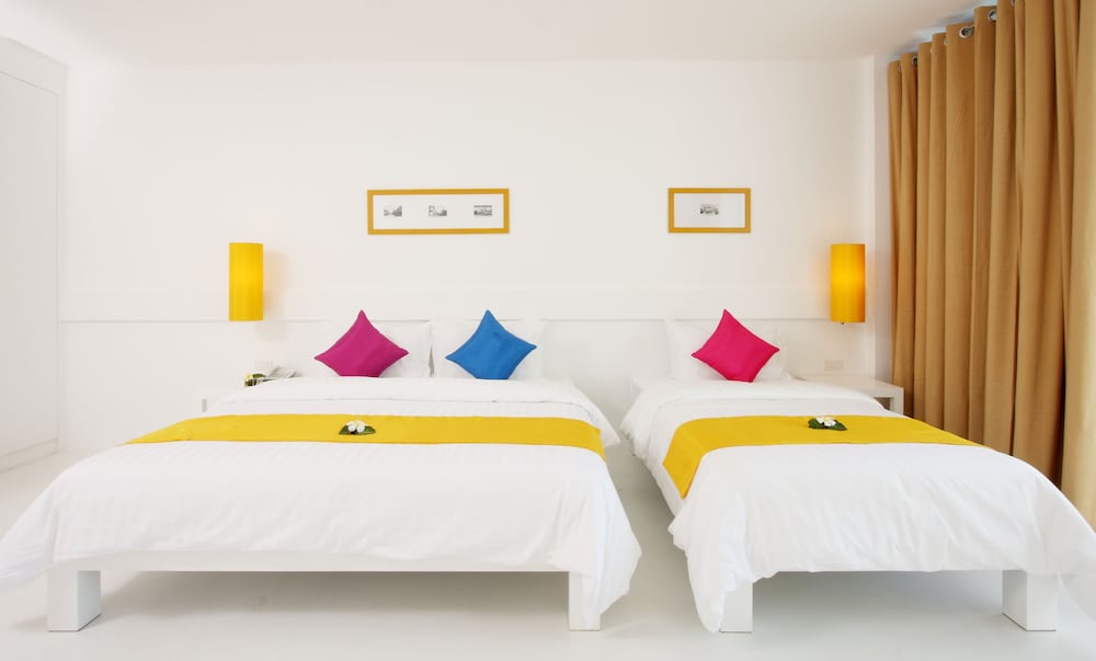 Deluxe Room, Pool Access - Photo 5