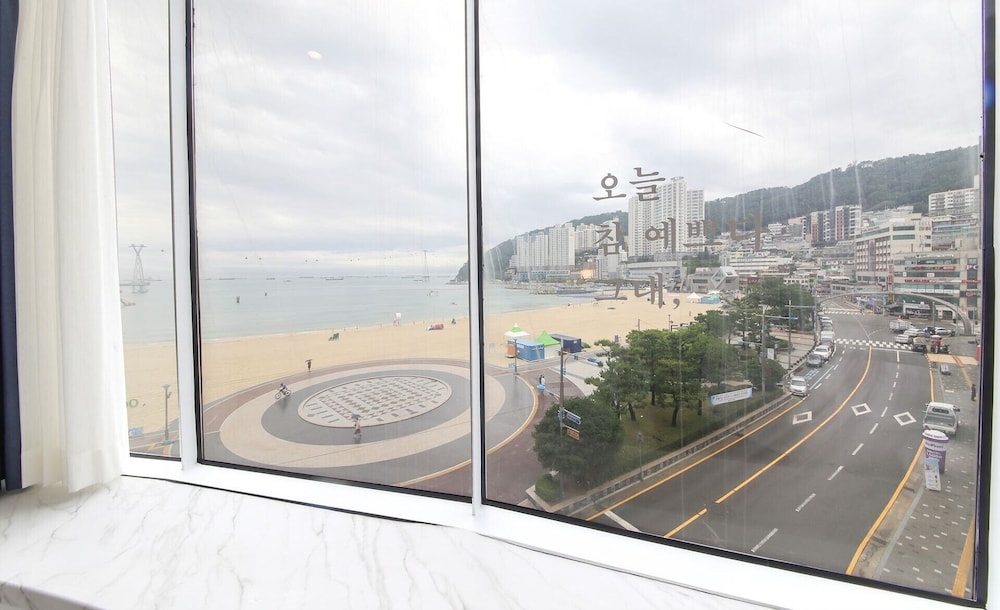 Panoramic Double Room, 1 Queen Bed, Beach View, Beachfront photo 2