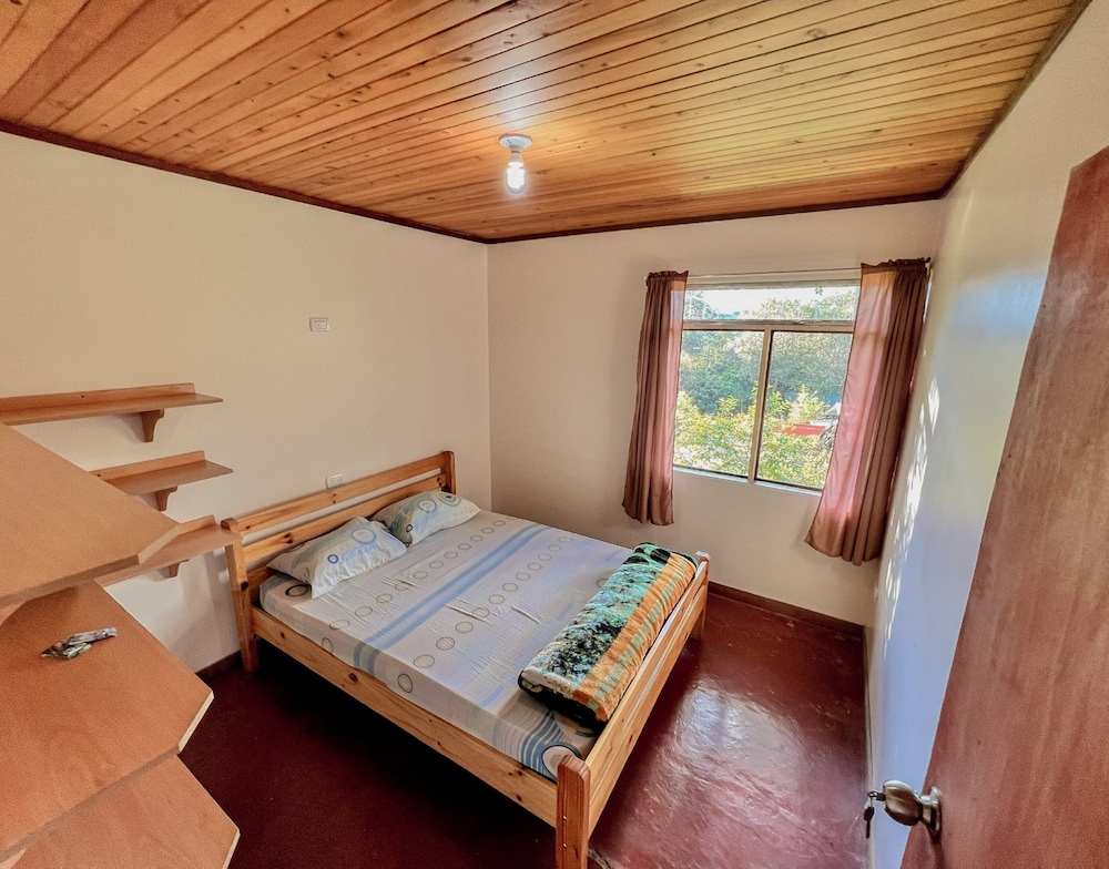 Standard Double Room, 1 Double Bed, Shared Bathroom photo 1