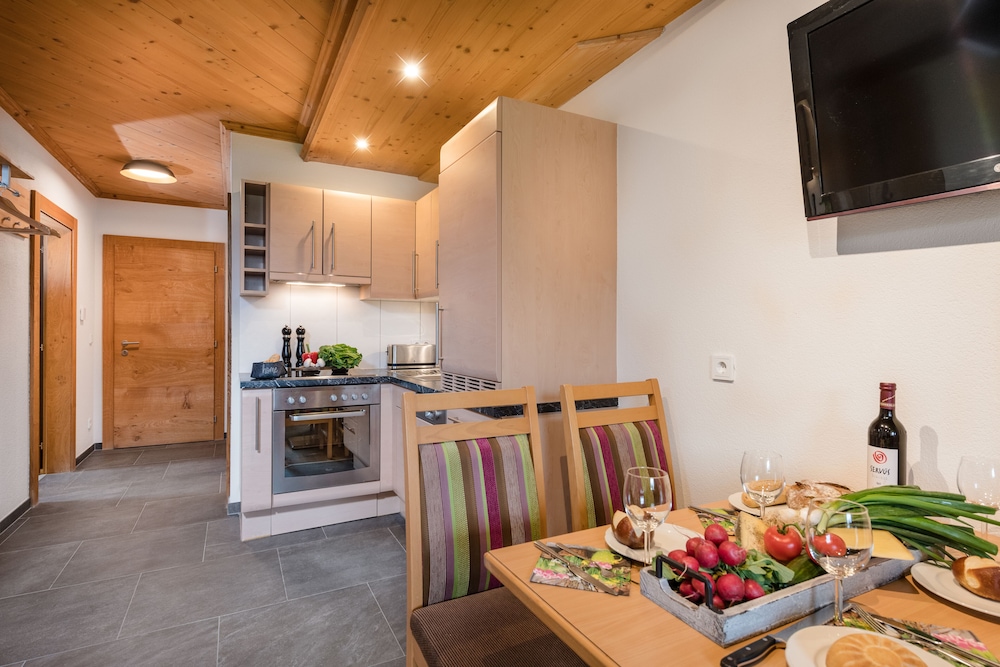 Premium Apartment, 2 Bedrooms, Balcony photo 3