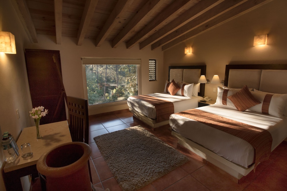 Grand Room, 2 Double Beds - Photo 1