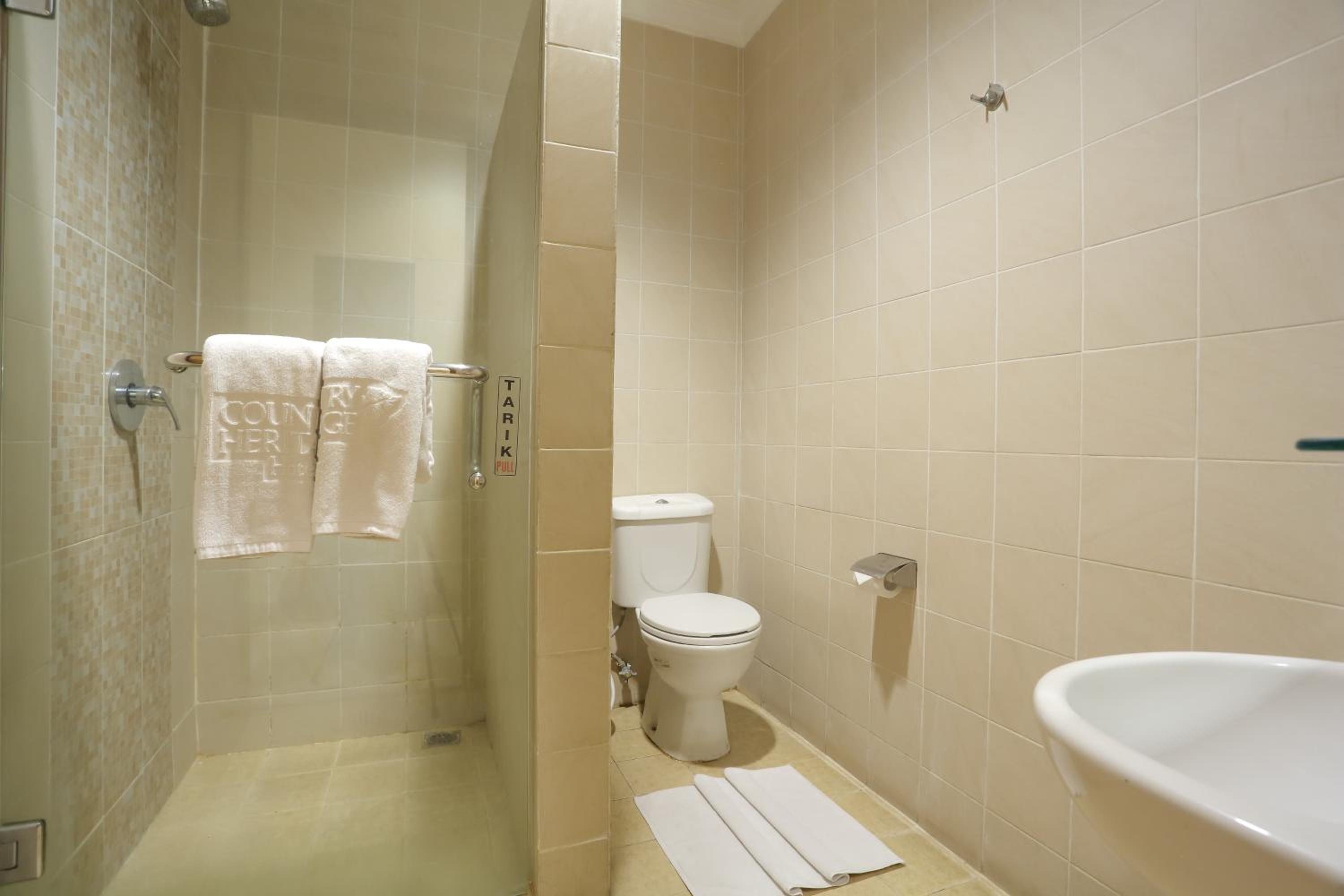 Deluxe King Room - Photo 2