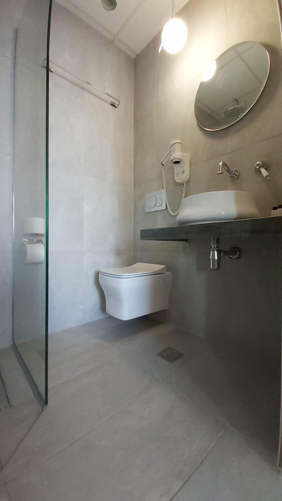 Standard Double Room, 1 Bedroom, City View photo 3