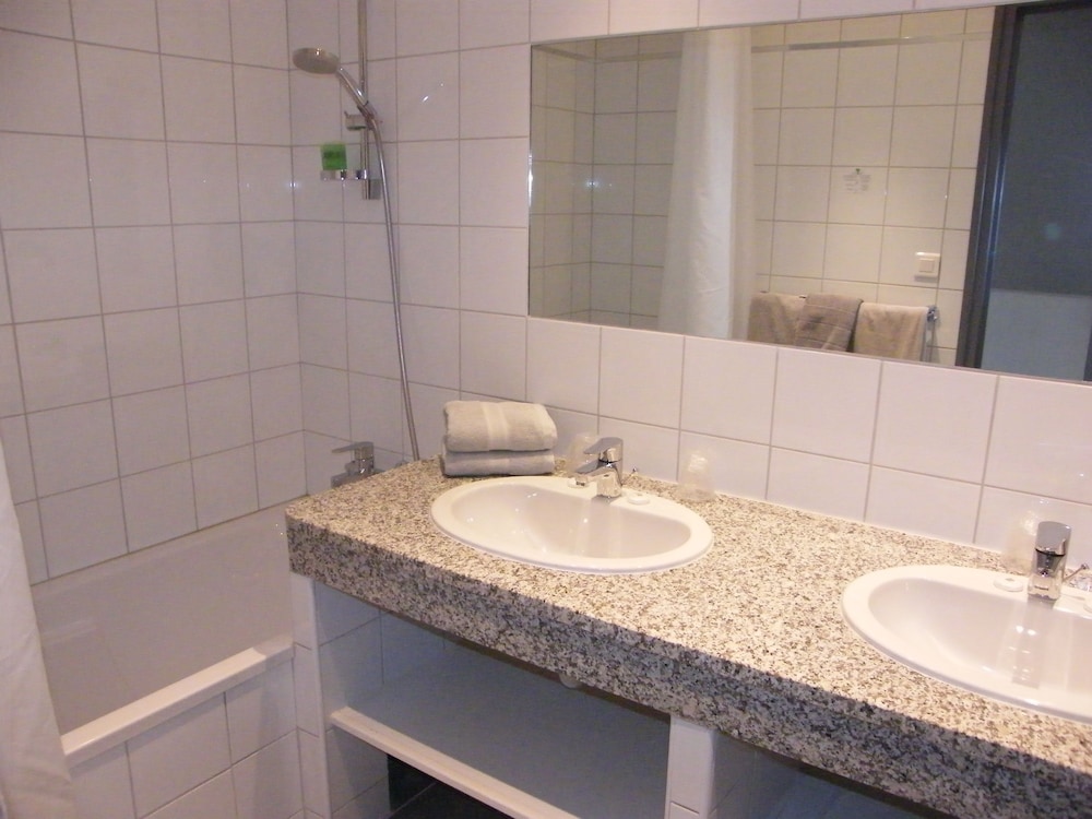 Family Duplex, 2 Bedrooms, Balcony, Courtyard Area photo 3