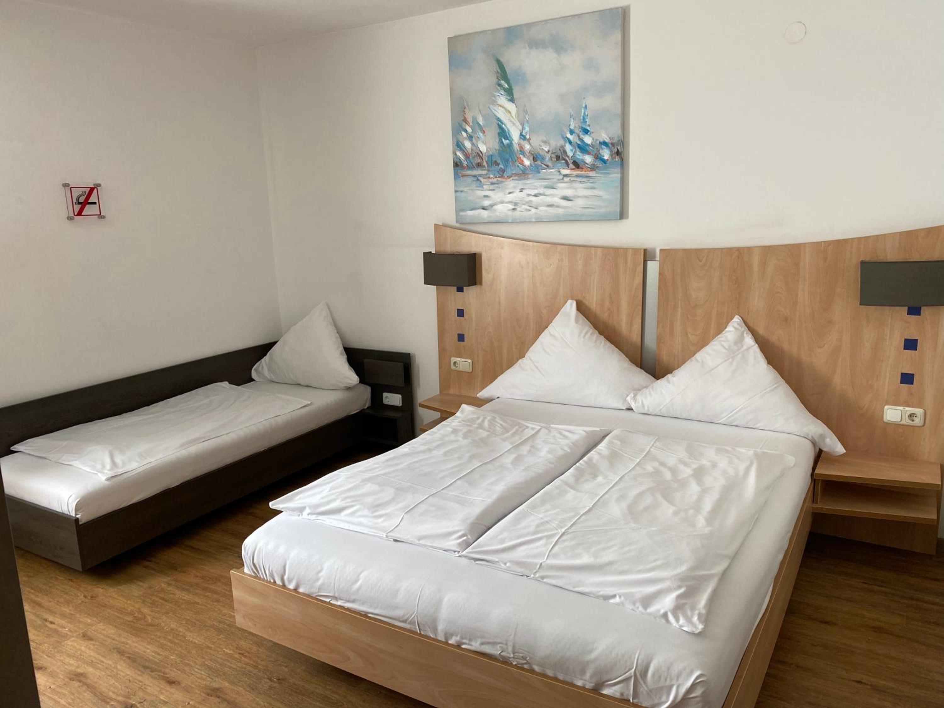Standard Triple Room photo 3