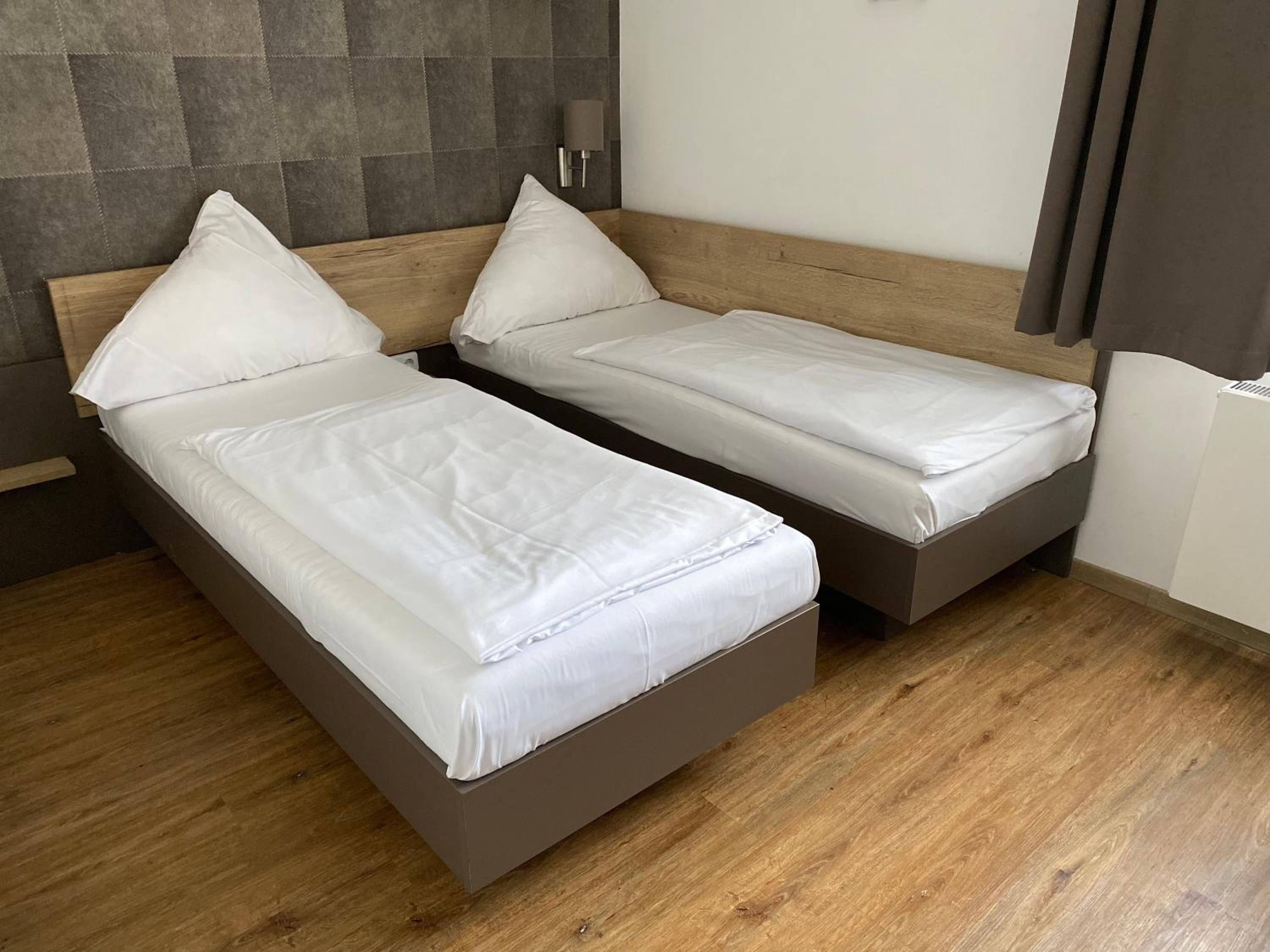 Standard Twin Room photo 2