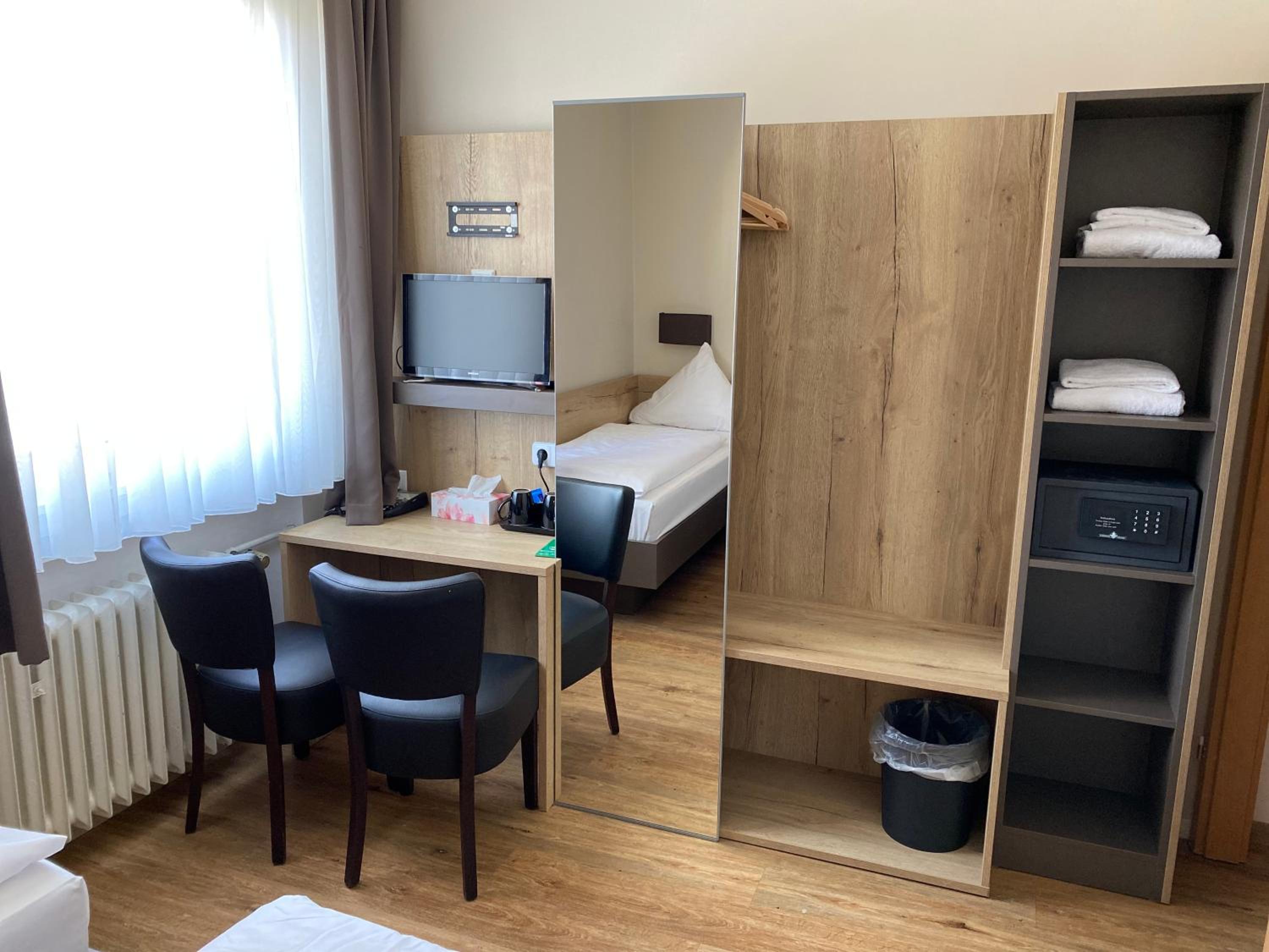 Standard Twin Room photo 3