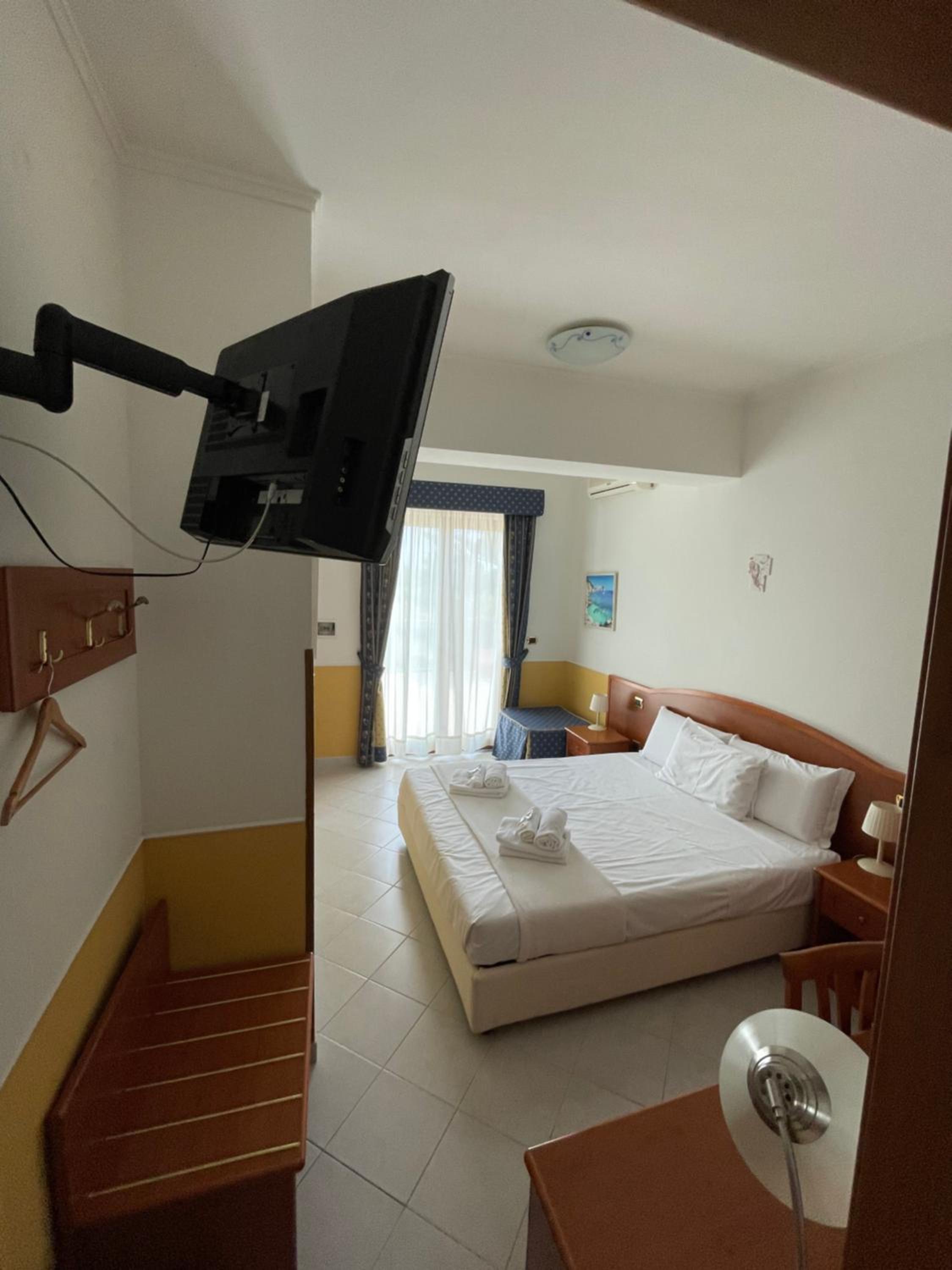 Double Room with Sea View photo 3